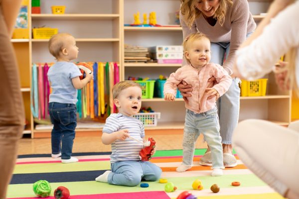 Micro crèche ou MAM la différence | Family Crèche